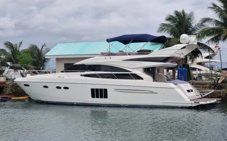 Buy a yacht in Manila